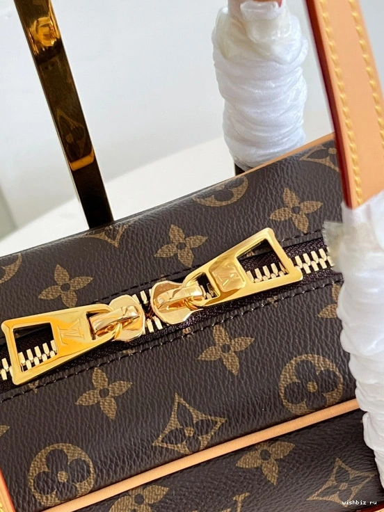 WIS CITE LOUIS VUITTON 0718